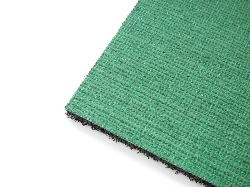 Демонстрация отвода воды через перфорацию высококачественного амортизационного вкладыша.